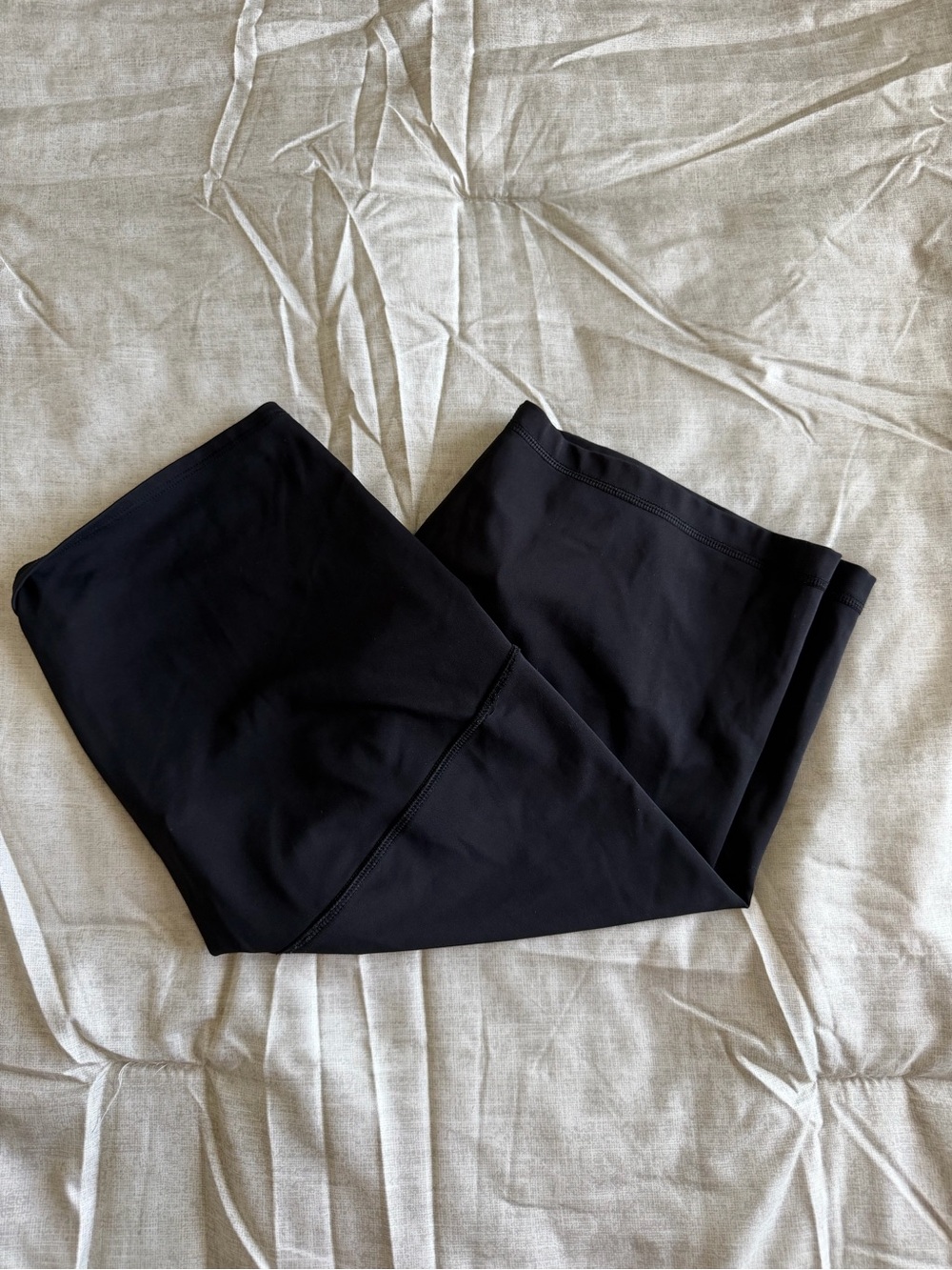 Ingrid & Isabel Black High Rise Maternity Biker Shorts (L)